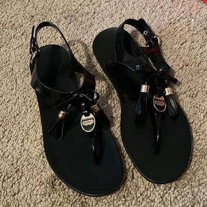 Black jelly coach sandals